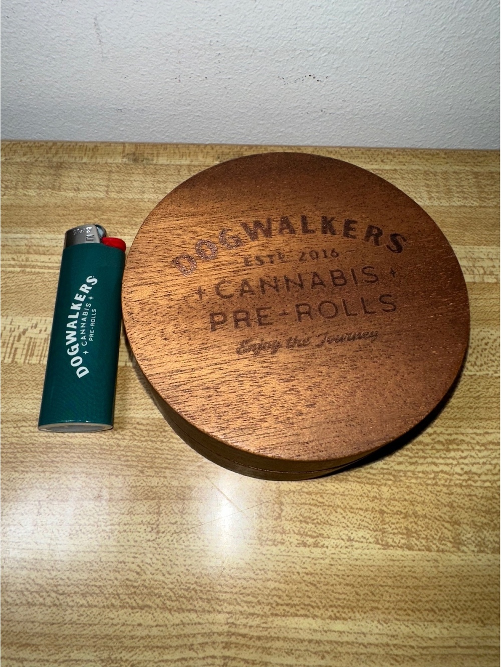 Dogwalkers Wooden Cannabis Pre-Rolls Ashtray with Brass Insert NWOT